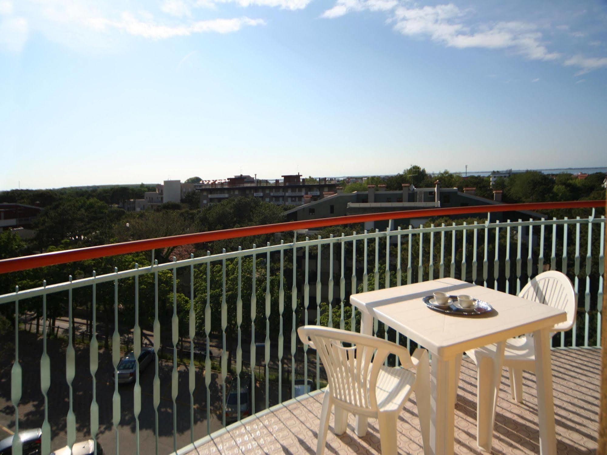 Ba- La Torre - Sea View - Lägenhet Lignano Sabbiadoro Exteriör bild